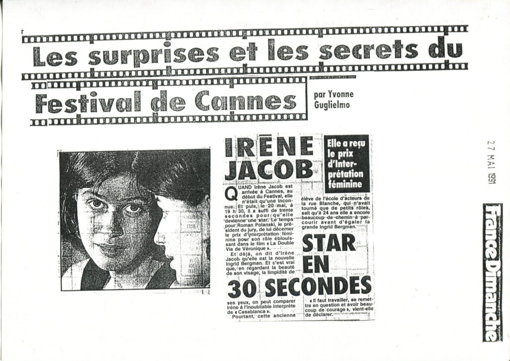 Czarno-biały wycinek prasowy z tekstem w języku francuskim i zdjęciem Irène Jacob.