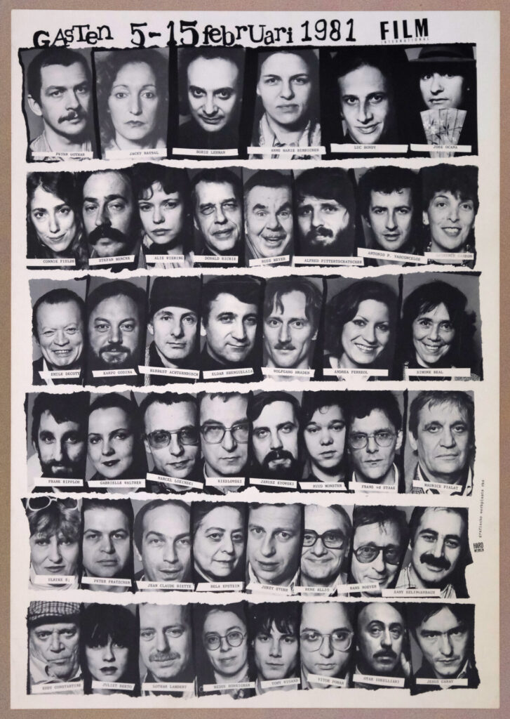 Niderlandzki plakat informujący o wystawie „Gasten". Siatka czarno-białych portretów ludzi ułożonych w rzędach.