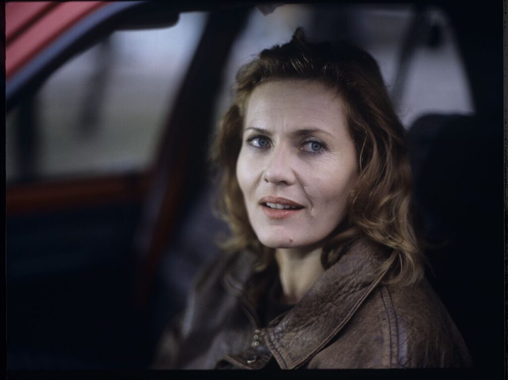 "Blonde" (Grażyna Szapołowska) in the car that Karol stopped. The scene did not appear in the movie.