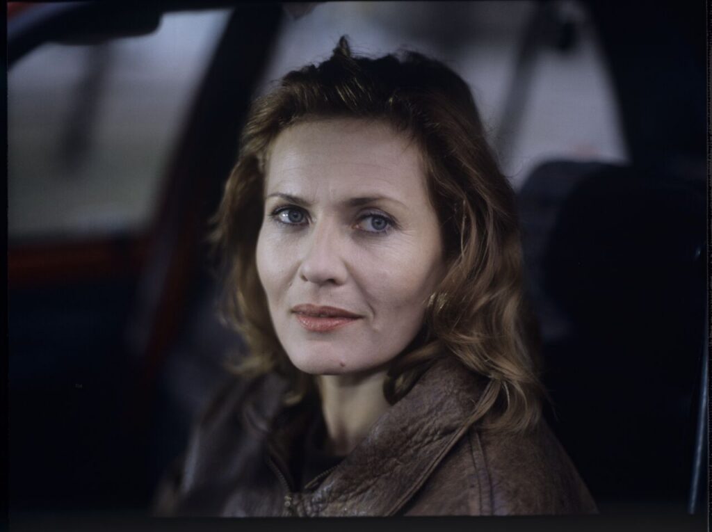 "Blonde" (Grażyna Szapołowska) in the car that Karol stopped. The scene did not appear in the movie.
