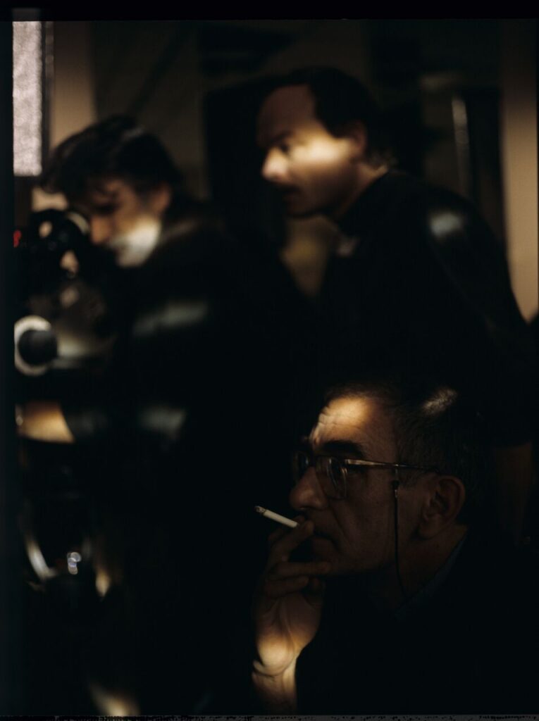 Kieślowski (director), Kłosiński (cinematographer), Jedynak (cameraman's cooperation) on the set.