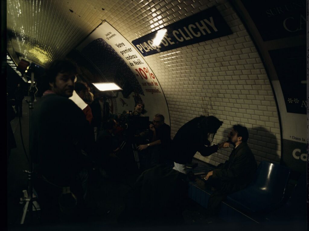 Zbigniew Zamachowski (playing the role of Karol) during makeup on the set in the Paris metro.
