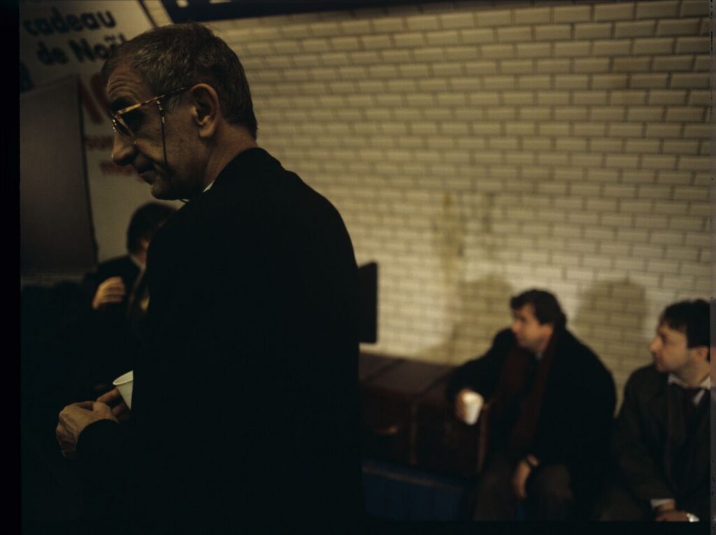 Krzysztof Kieślowski (director) on the set in the Paris metro.
