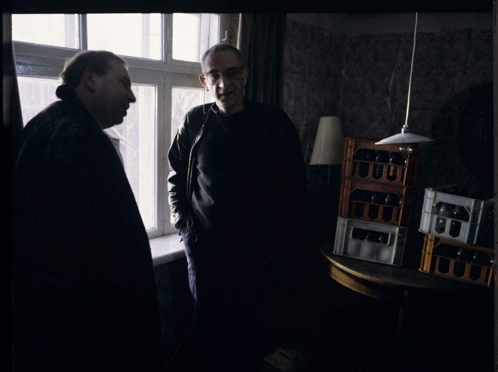 Krzysztof Kieślowski (director) and Jerzy Stuhr (playing the role of Jurek - Karol's brother) on the set.