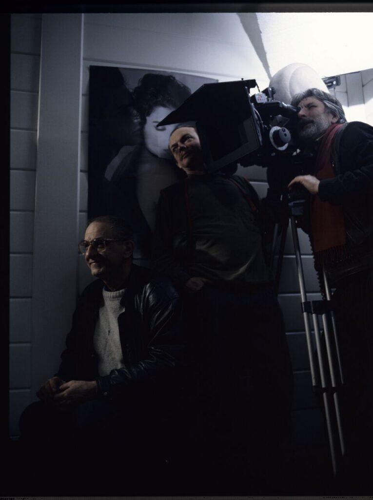 Krzysztof Kieślowski (director), Edward Kłosiński (cinematographer) and Henryk Jedynak (co-cinematographers) on the set.