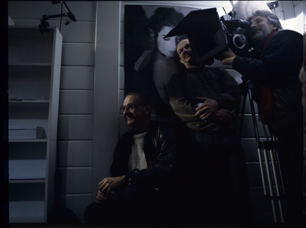 Krzysztof Kieślowski (director), Edward Kłosiński (cinematographer) and Henryk Jedynak (co-cinematographers) on the set.