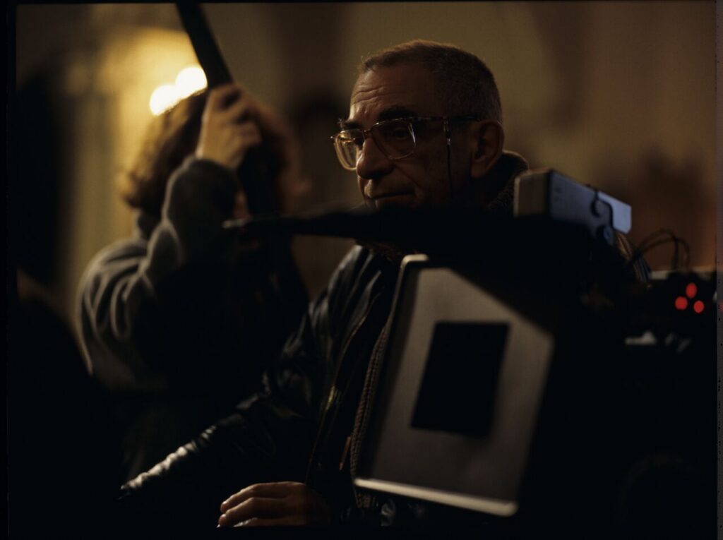 Krzysztof Kieślowski (director) and Brigitte Taillandier (sound operator) working on the set.