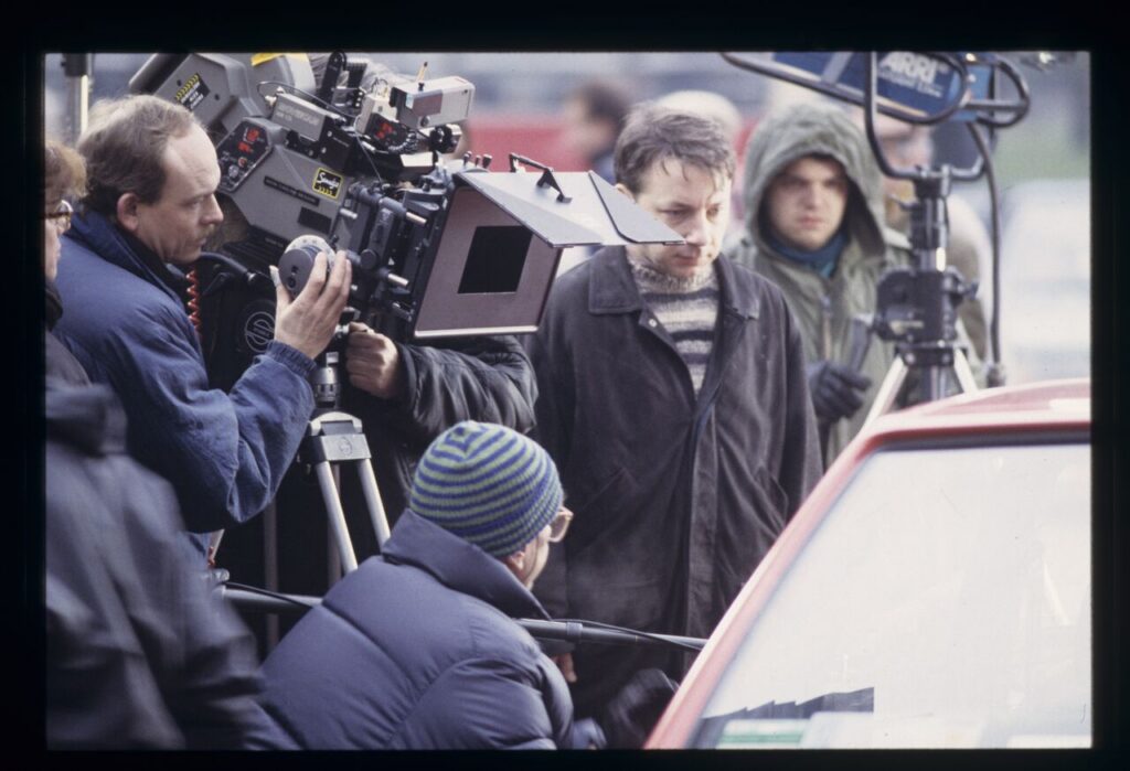 Karol filming the scene where the car stops in "Blondynka."