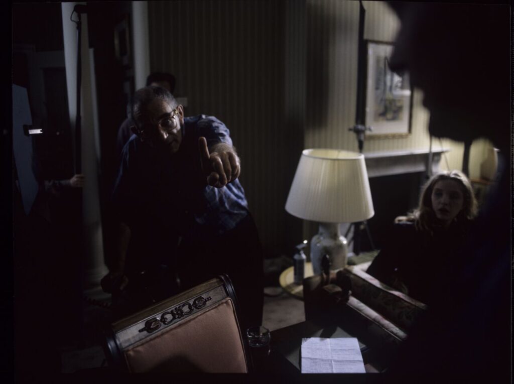 The filming set in the hotel room where Dominique arrived after Karol's funeral.