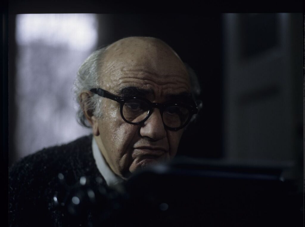 Alexander Bardini as a notary.