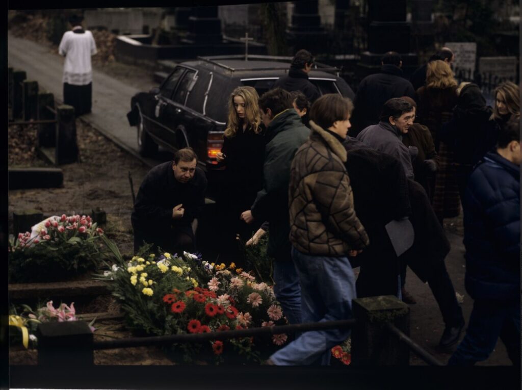 Karol's funeral (Zbigniew Zamachowski).