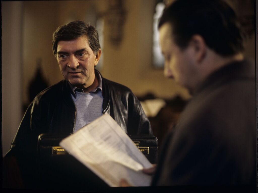 Mr. Bronek (Jerzy Trela), a driver and trusted man for special tasks.