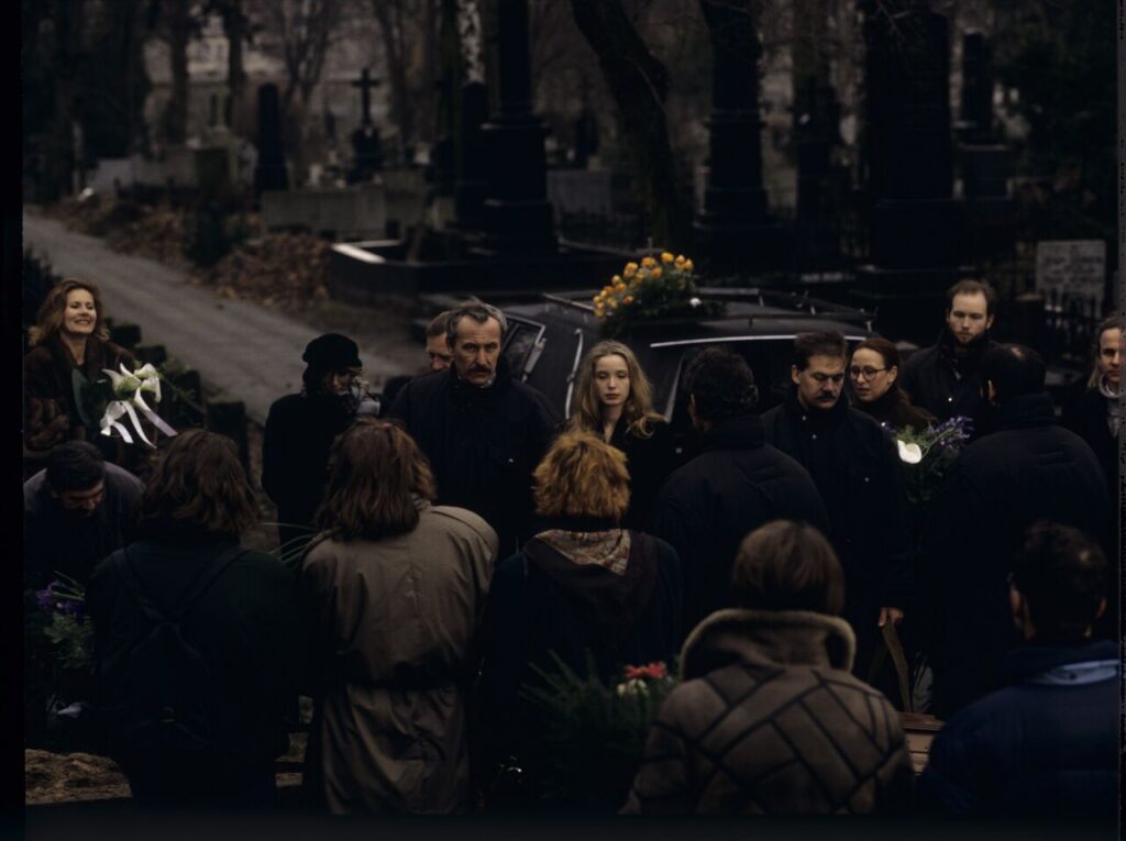 Karol's funeral scene (Zbigniew Zamachowski).
