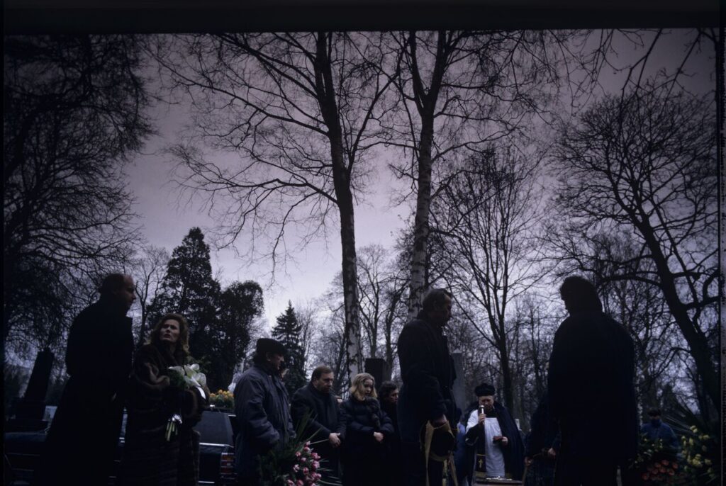 Karol's funeral scene (Zbigniew Zamachowski).