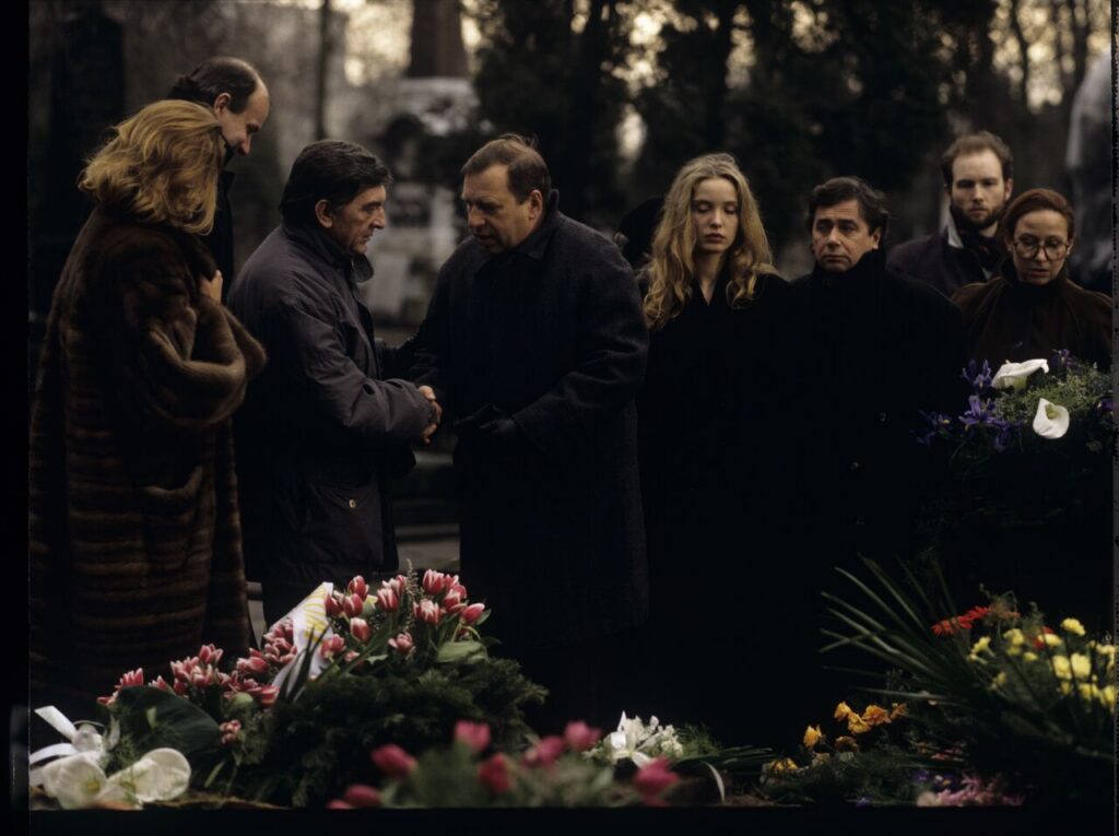 Karol's funeral scene (Zbigniew Zamachowski).