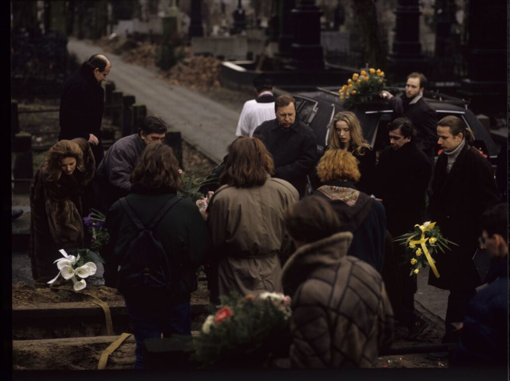 Karol's funeral scene (Zbigniew Zamachowski).