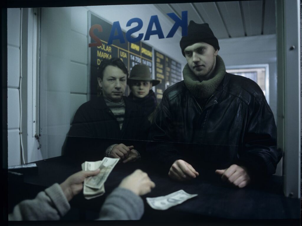 The cash register at the currency exchange office where Karol (Zbigniew Zamachowski) was employed as a security guard.