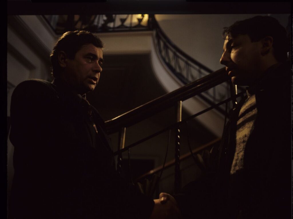 Meeting of Karol (Zbigniew Zamachowski) with Mikołaj (Janusz Gajos).