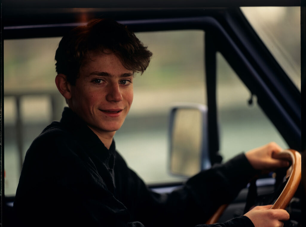 Marc, brat Valentine (Leo Ramseyer). Ostatecznie w filmie pojawia się tylko w gazecie oraz w opowieściach Valentine.