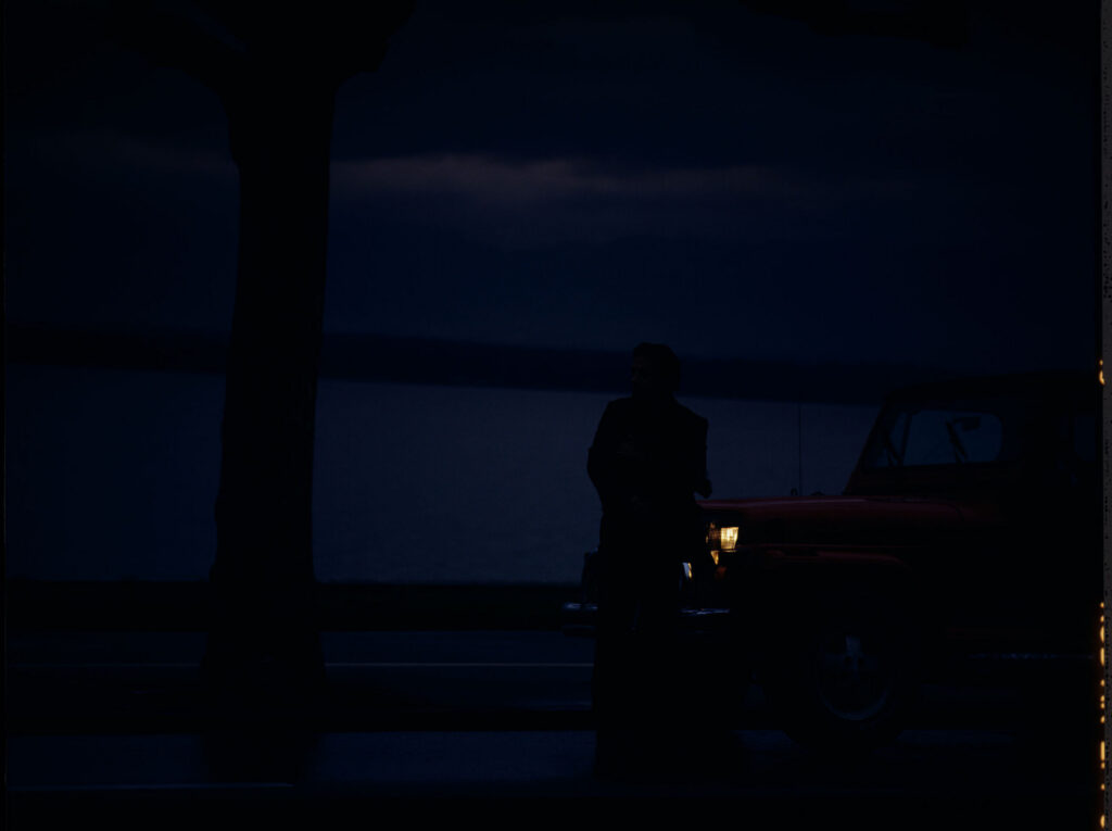 Valentine (Irène Jacob) during a train ride. The scene was not included in the film.