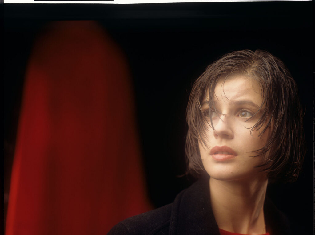 The main character of the movie Valentine (Irène Jacob).