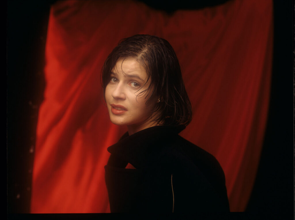 The main character of the movie Valentine (Irène Jacob).