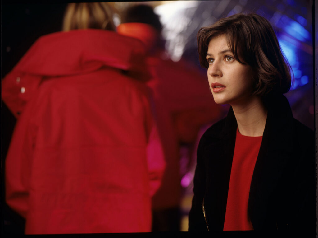 The main character of the movie Valentine (Irène Jacob).