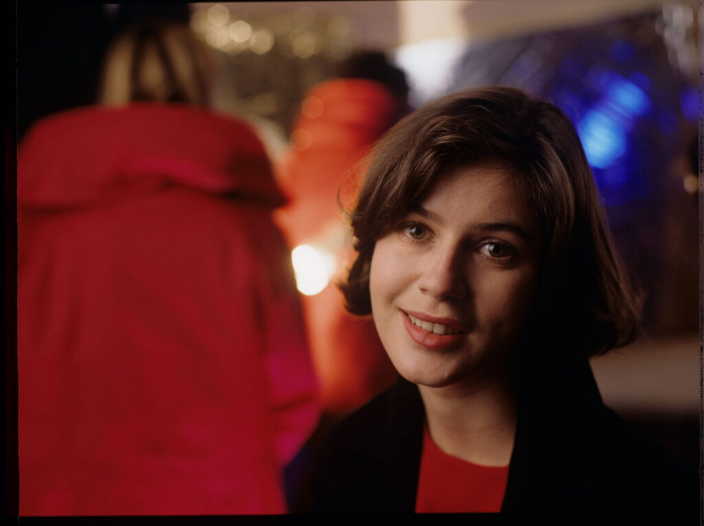 The main character of the movie Valentine (Irène Jacob).