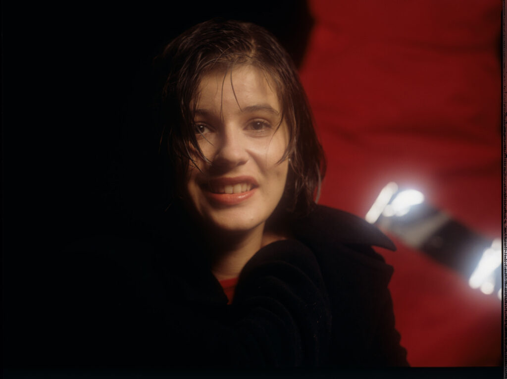 Główna bohaterka filmu Valentine (Irène Jacob).