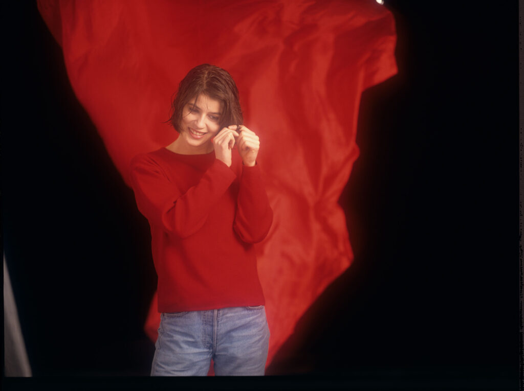 Główna bohaterka filmu Valentine (Irène Jacob).