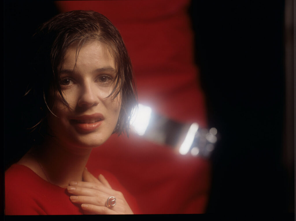 The main character of the movie Valentine (Irène Jacob).