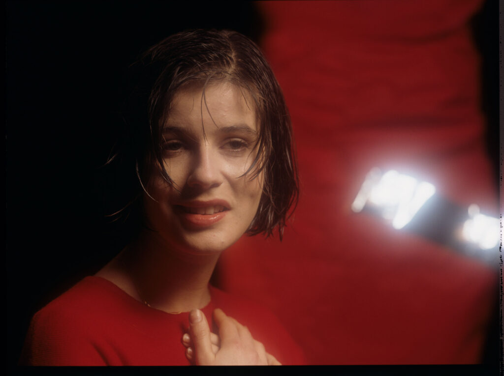 Główna bohaterka filmu Valentine (Irène Jacob).