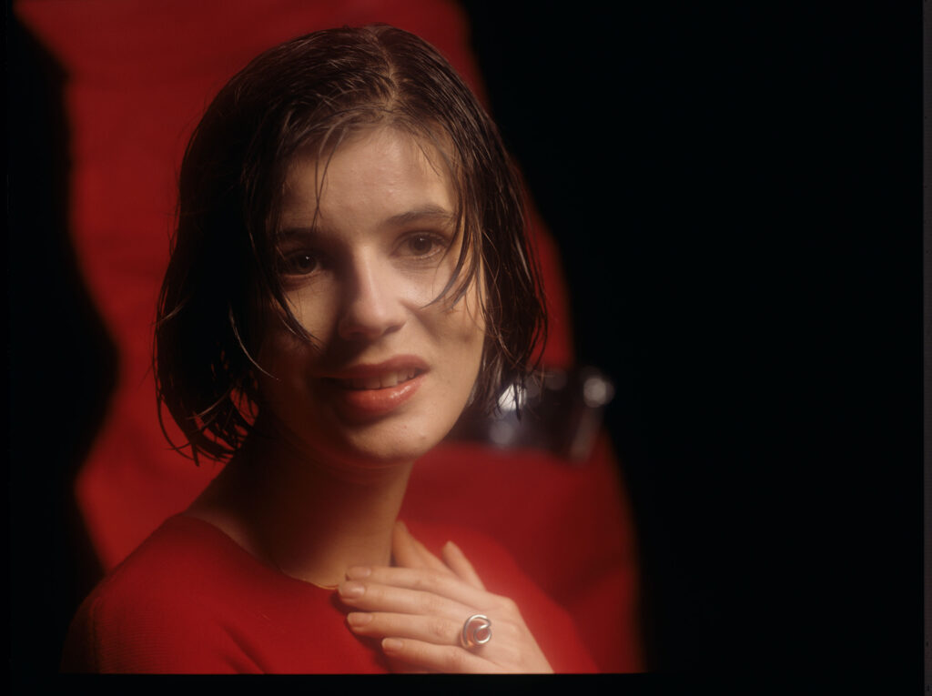 Główna bohaterka filmu Valentine (Irène Jacob).