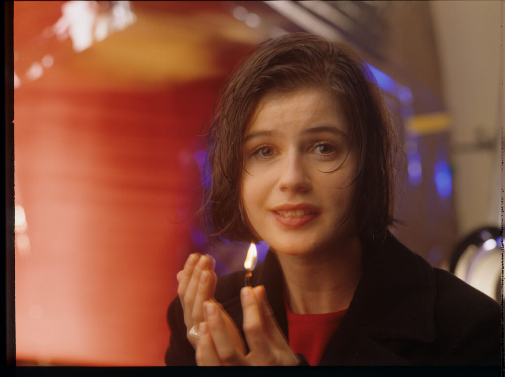 Główna bohaterka filmu Valentine (Irène Jacob).