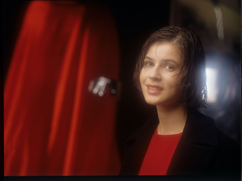 Główna bohaterka filmu Valentine (Irène Jacob).