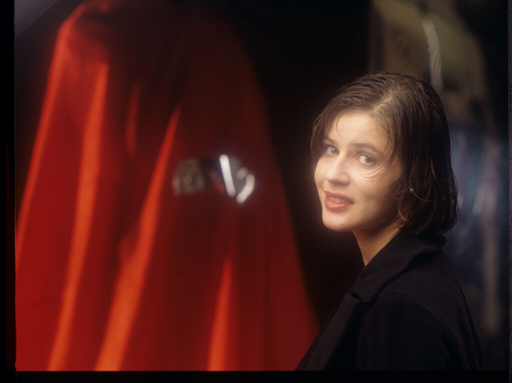 Główna bohaterka filmu Valentine (Irène Jacob).