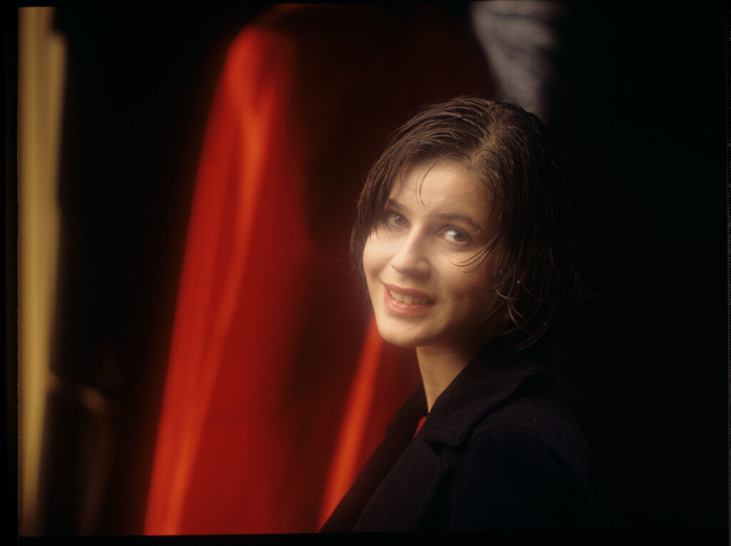 Główna bohaterka filmu Valentine (Irène Jacob).