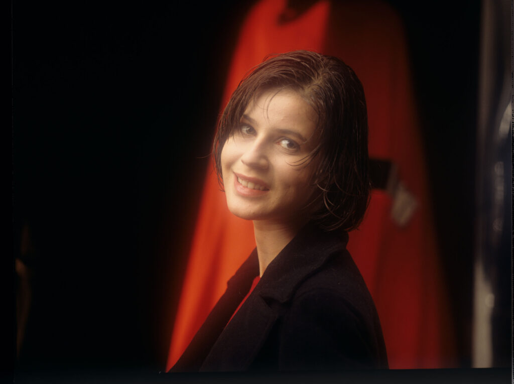 Główna bohaterka filmu Valentine (Irène Jacob).