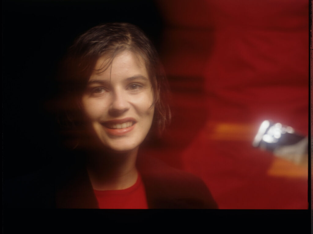 Główna bohaterka filmu Valentine (Irène Jacob).