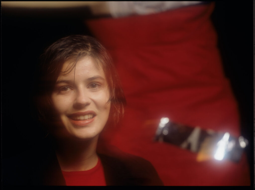 Główna bohaterka filmu Valentine (Irène Jacob).