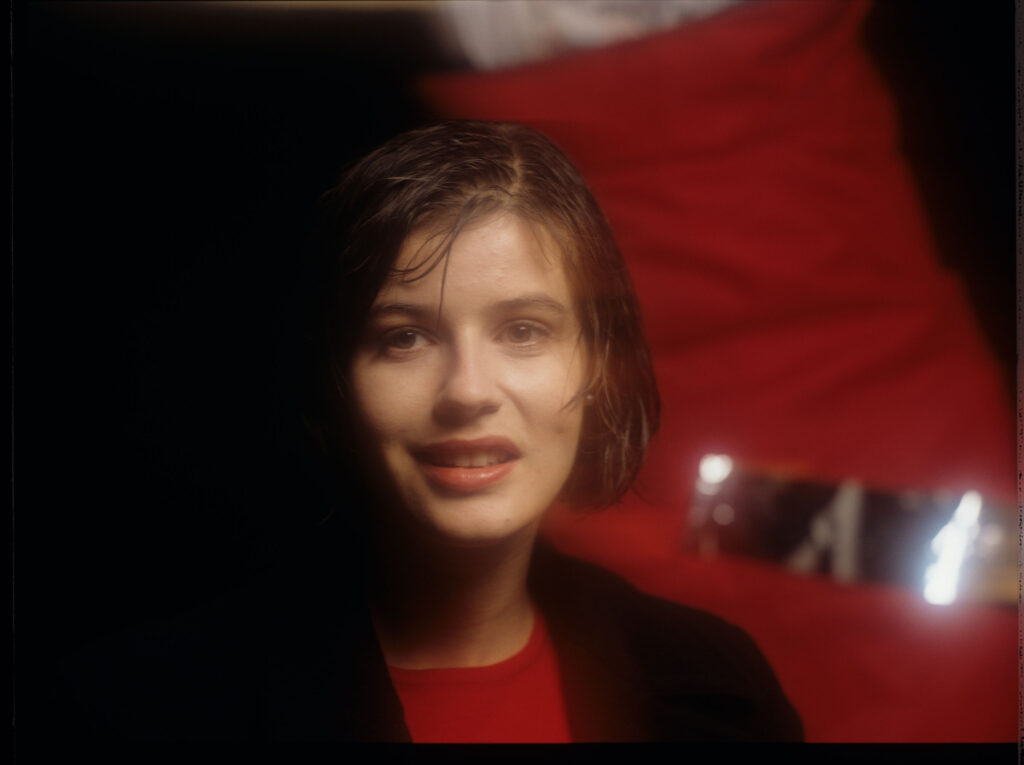 Główna bohaterka filmu Valentine (Irène Jacob).