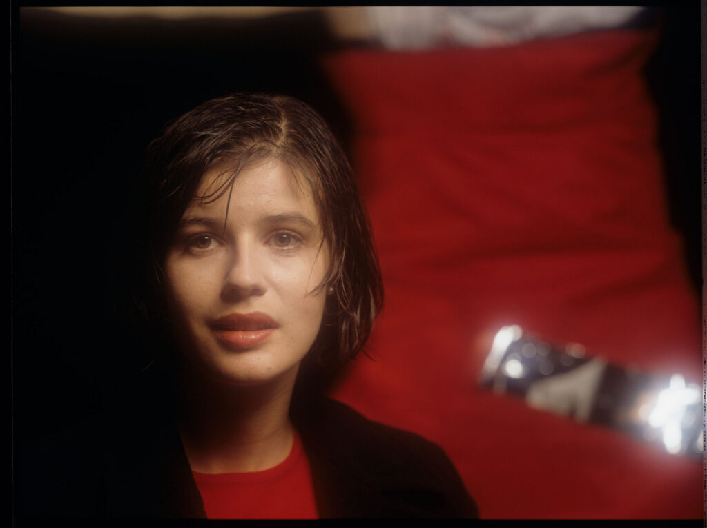 The main character of the movie Valentine (Irène Jacob).