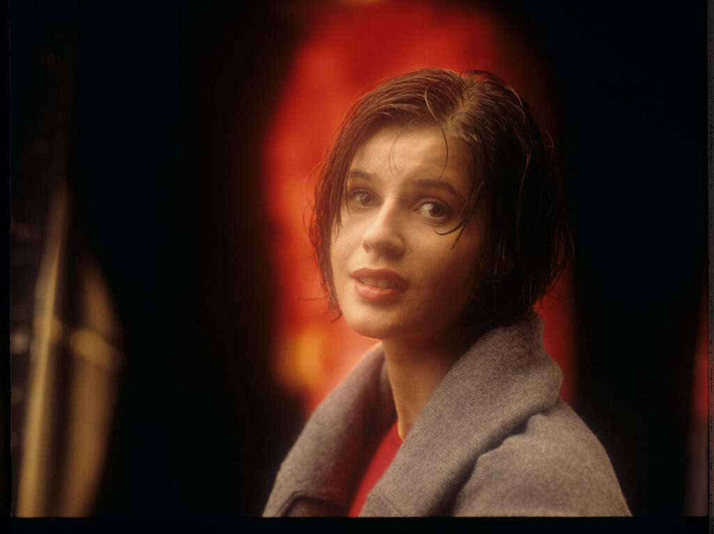 The main character of the movie Valentine (Irène Jacob).