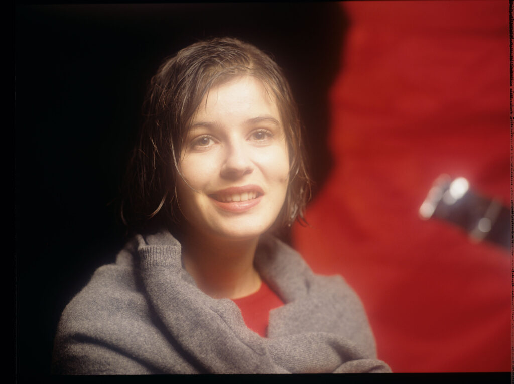 Główna bohaterka filmu Valentine (Irène Jacob).