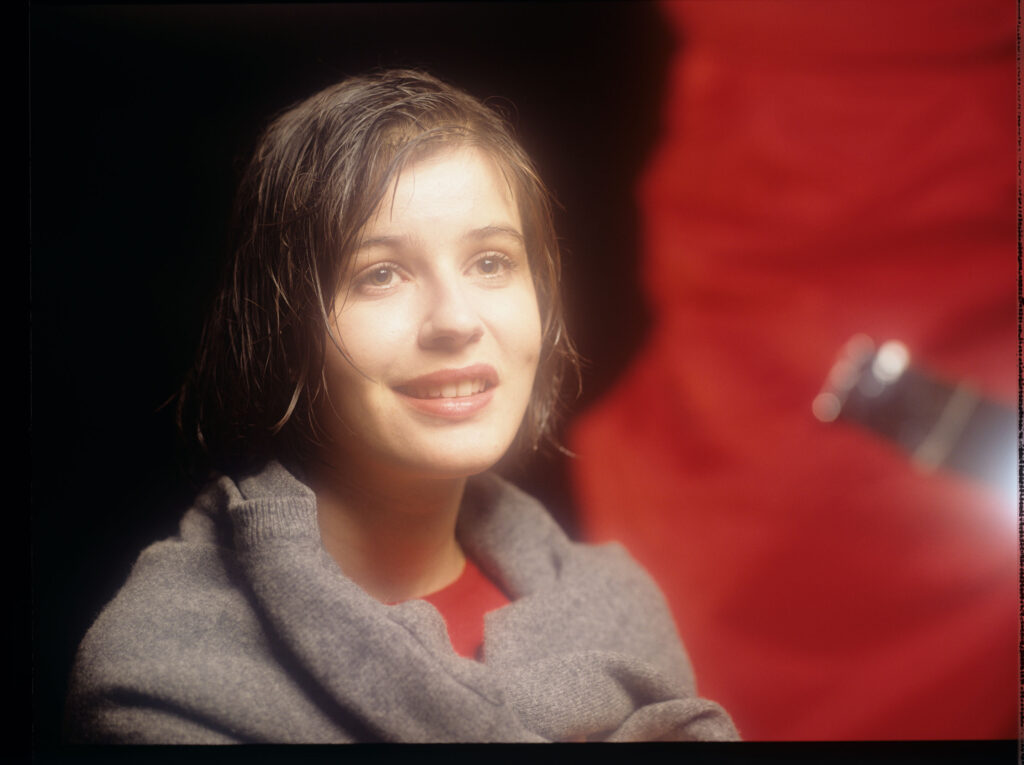 Główna bohaterka filmu Valentine (Irène Jacob).