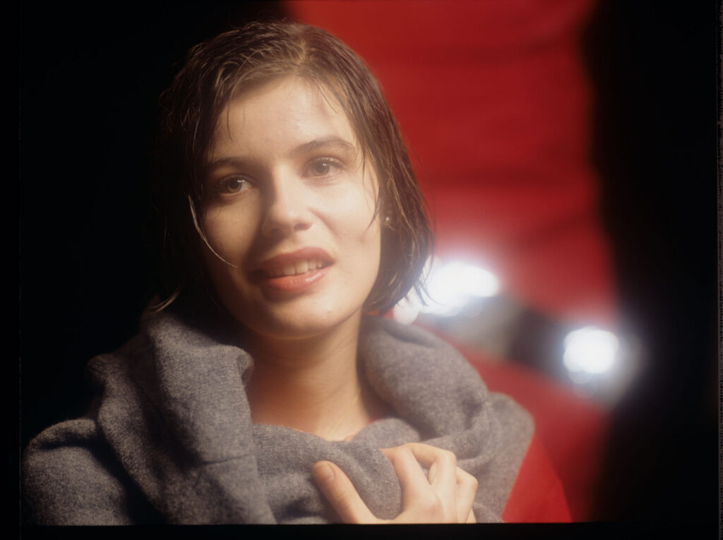 The main character of the movie Valentine (Irène Jacob).