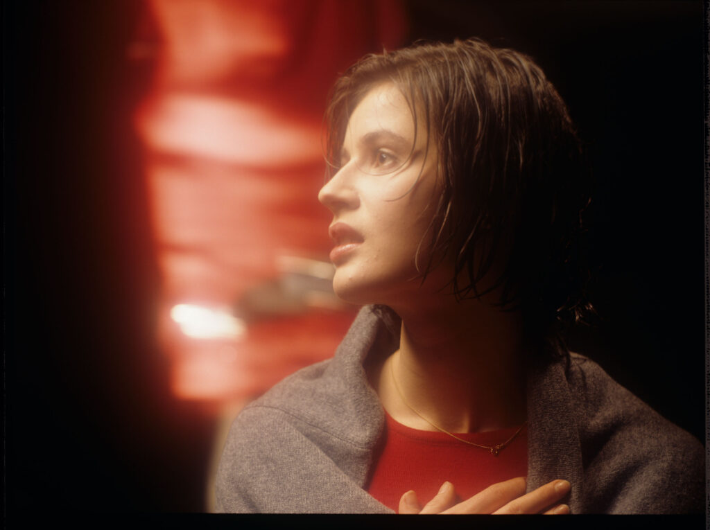 Główna bohaterka filmu Valentine (Irène Jacob).