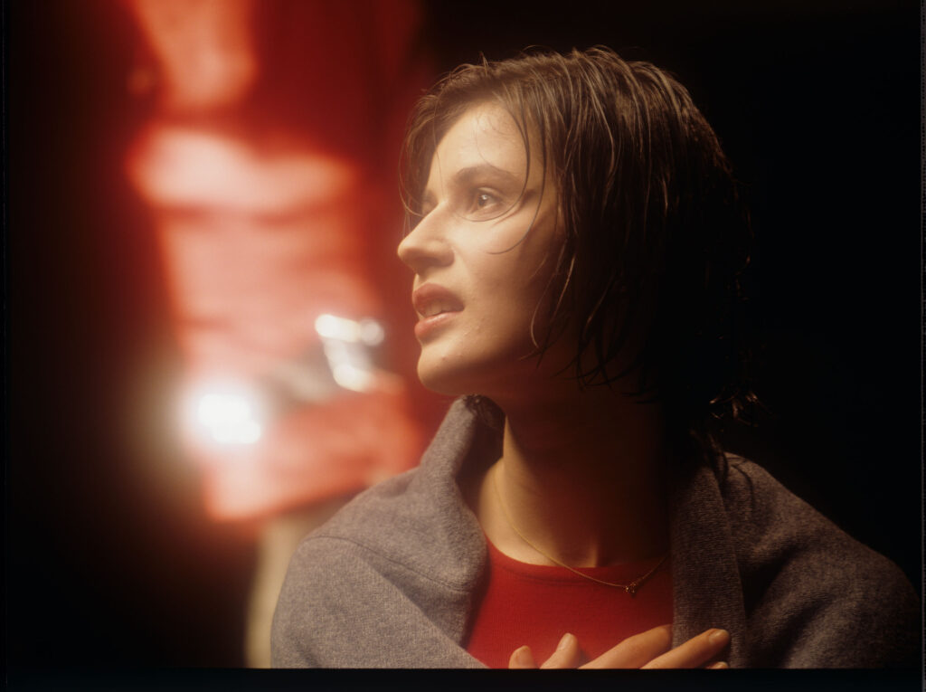 Główna bohaterka filmu Valentine (Irène Jacob).
