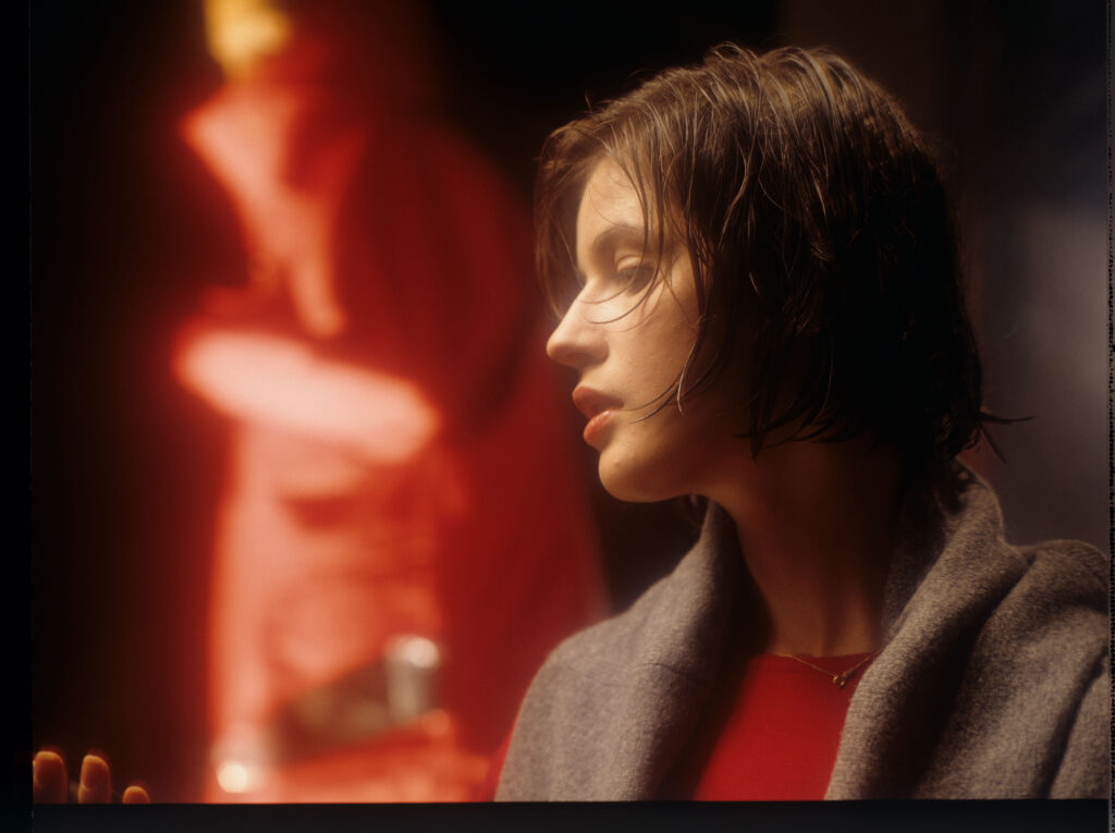 Główna bohaterka filmu Valentine (Irène Jacob).