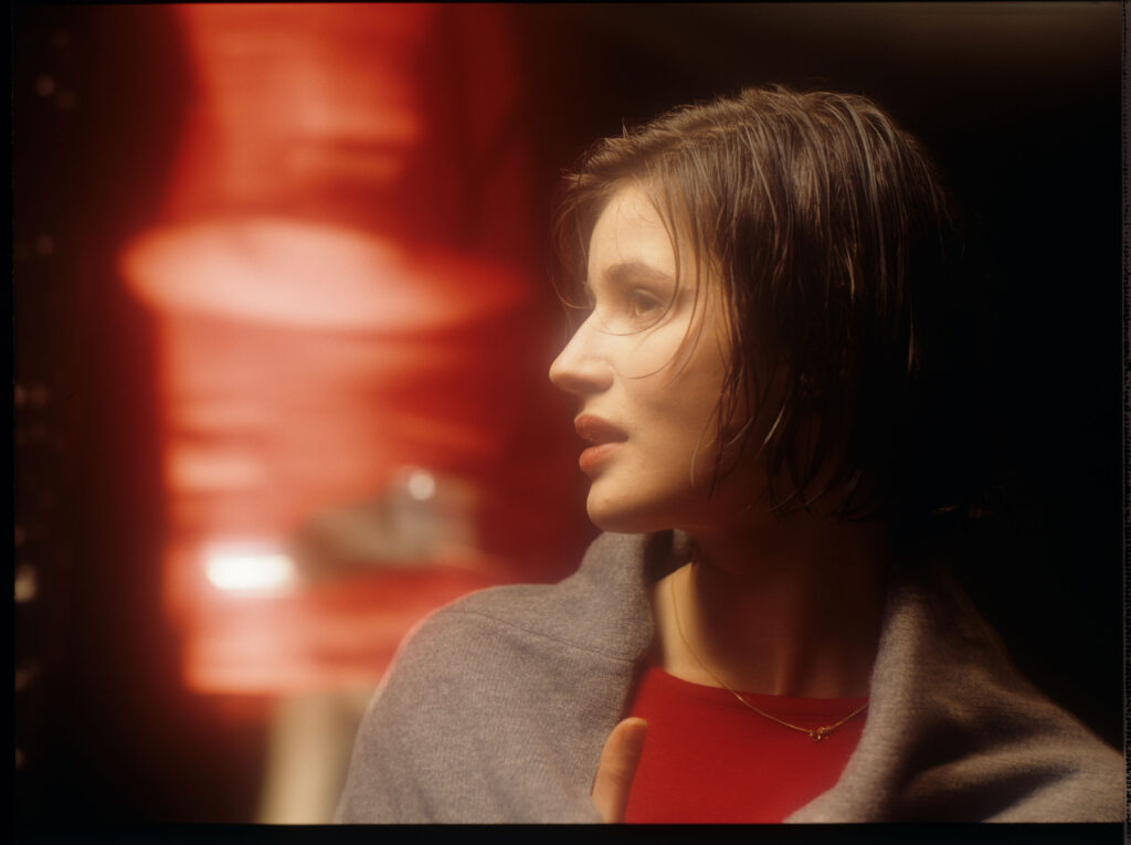 Główna bohaterka filmu Valentine (Irène Jacob).